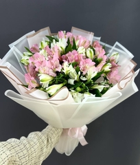 Альстромерии нежный микс