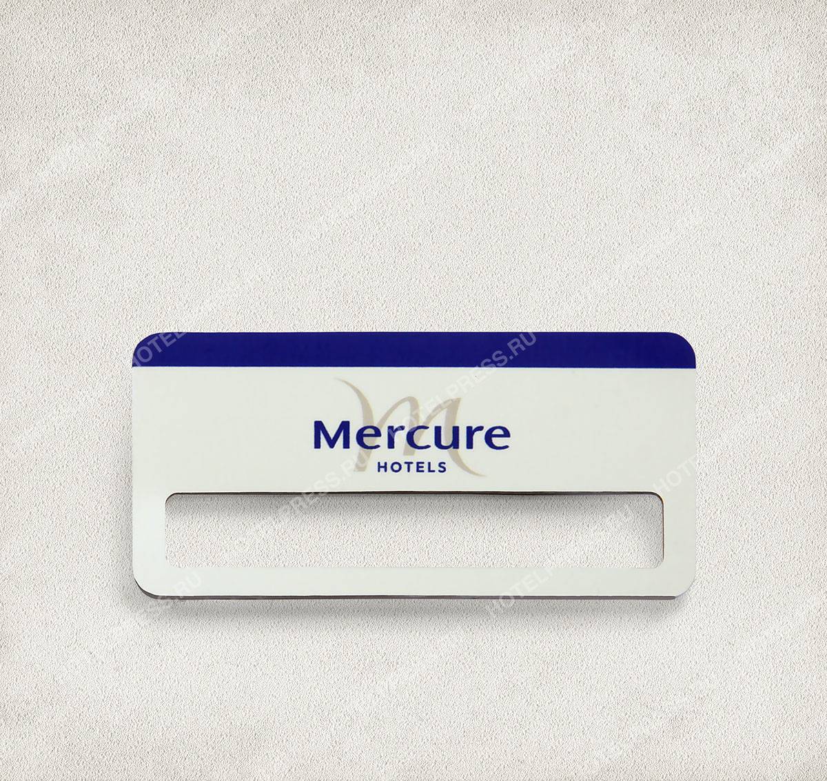 Бейдж с цветной печатью и полной заливкой отелей MERCURE