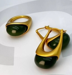 sergi-kapli-s-cvetnoj-vstavkoj-v-stile-bottega