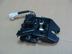 замок багажника Geely Emgrand  1068002167