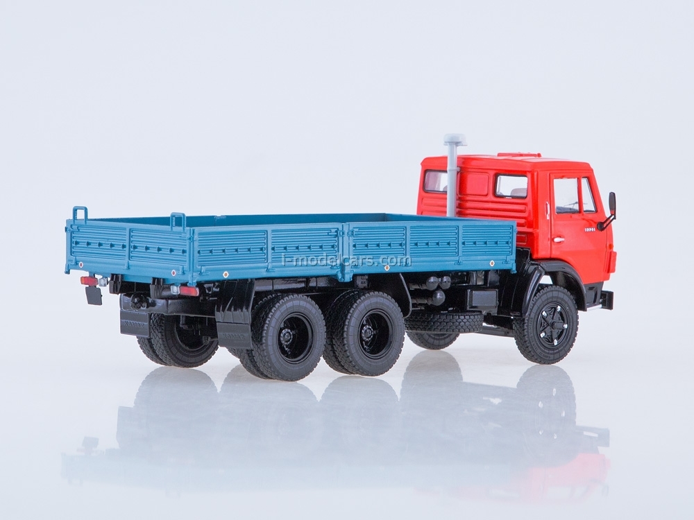 CAMION RUSSE KAMAZ 5320 Plateau 1/43 Soviet Cars En Boite EUR 40,00