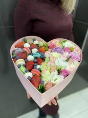 Подарочный набор коробка сердце Весна L