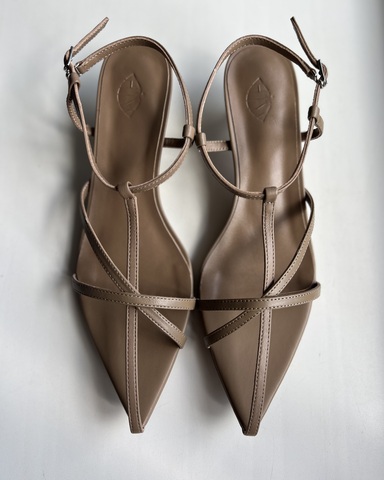 Босоножки из натуральной кожи бежевый