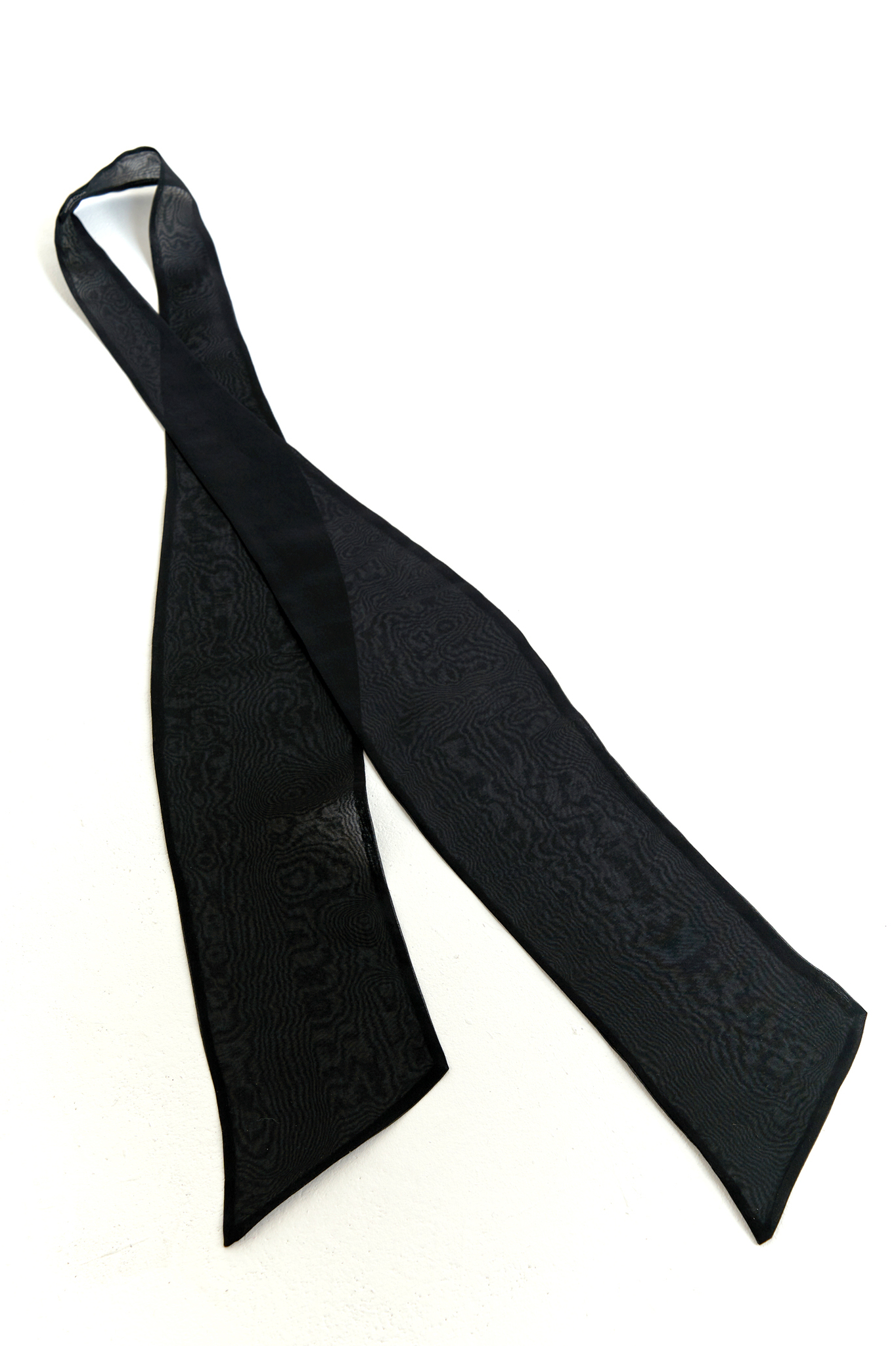 Шелковый черный шарф из огранзы