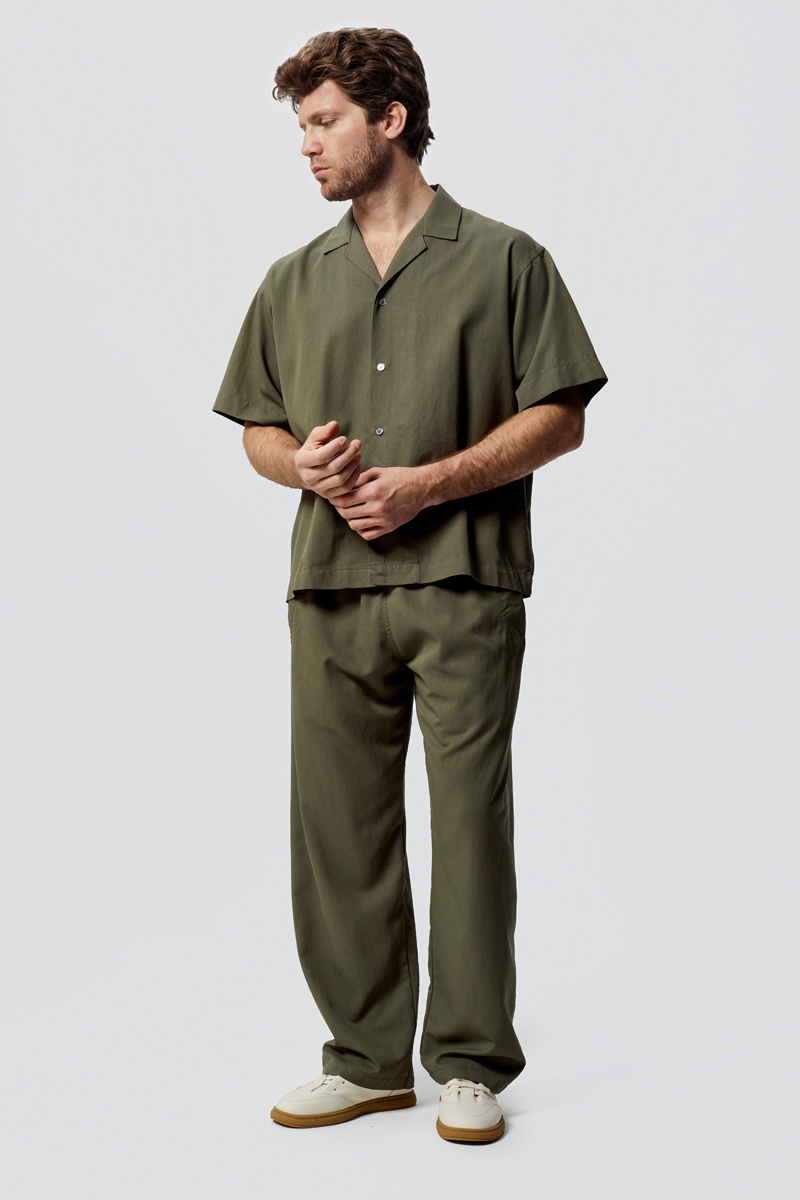 Хаки костюм-тройка HEATHEN