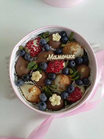 Клубника в шоколаде на День Матери