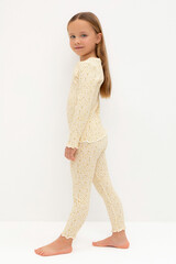 пижама  для девочки  К 1618/светлая мимоза,лепестки цветов