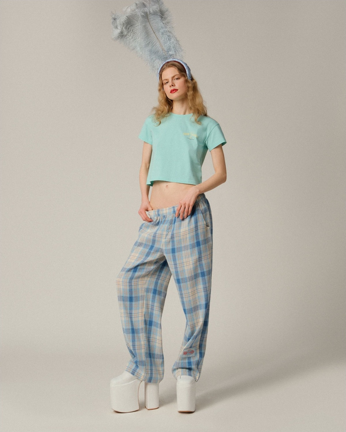 Укороченная футболка