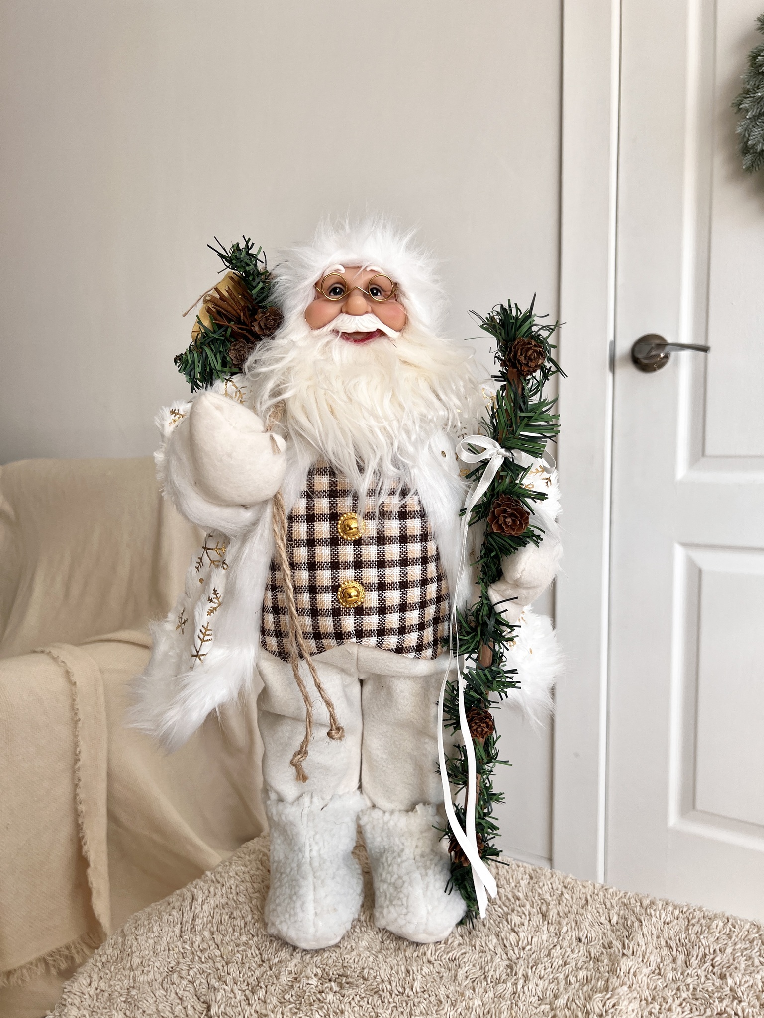Новогодняя фигура "Дед Мороз", 45 см, белый в клетку, арт. BL-24937