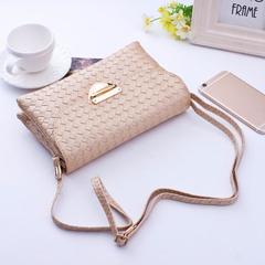 Женская сумка на одно плечо