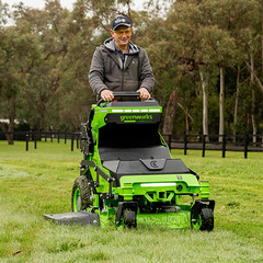 GREENWORKS Райдер садовый аккумуляторный с нулевым радиусом разворота ZTCS92, 82V, 92 см, с АКБ 8 кВтч (7405407)