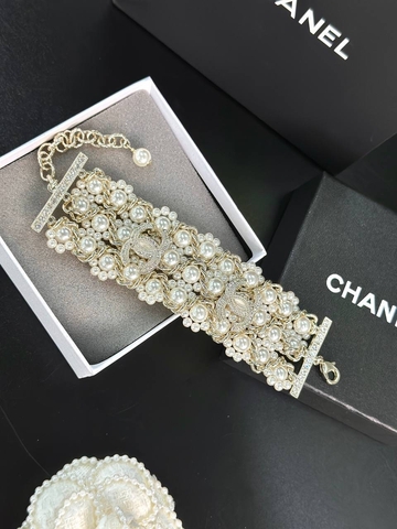 Браслет широкий с жемчугом Chanel