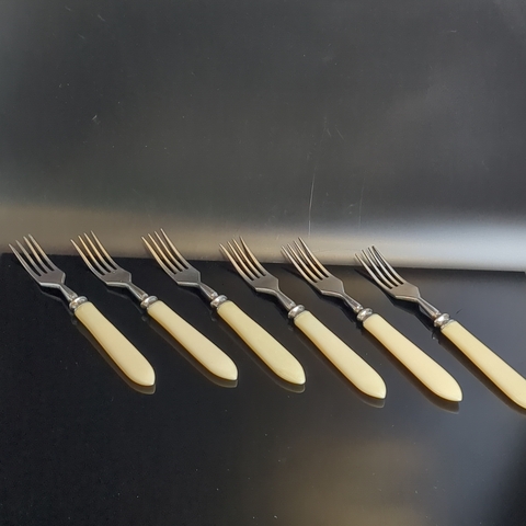 Набор из 6 столовых вилок СССР нержавейка, под кость, советский винтаж 1970-1990 гг