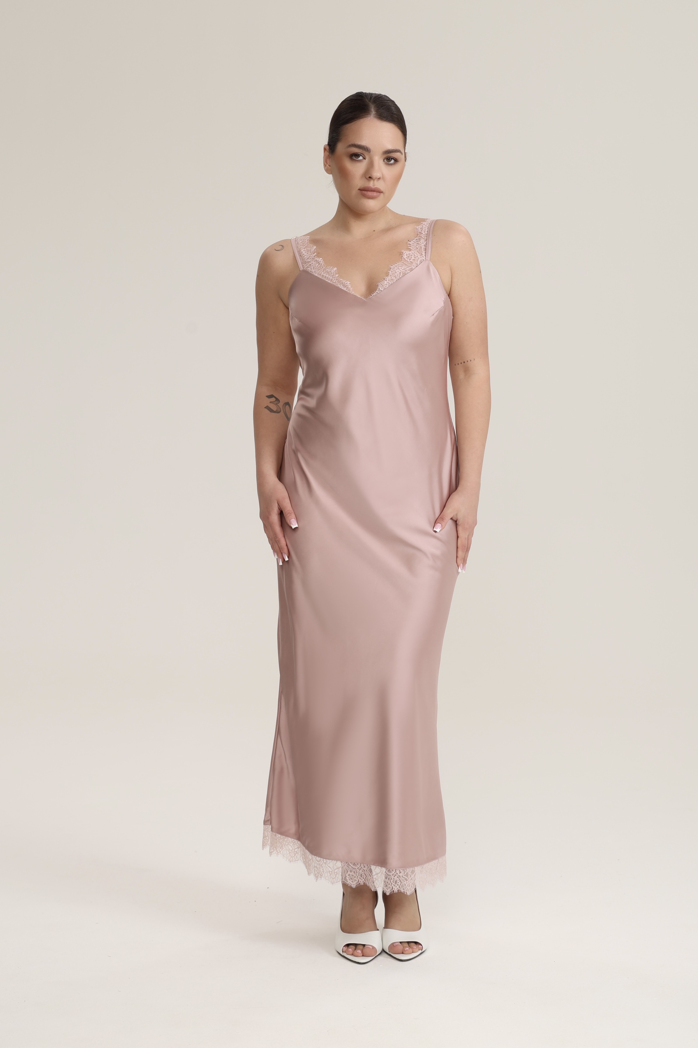 Платье-комбинация с кружевом, пудра