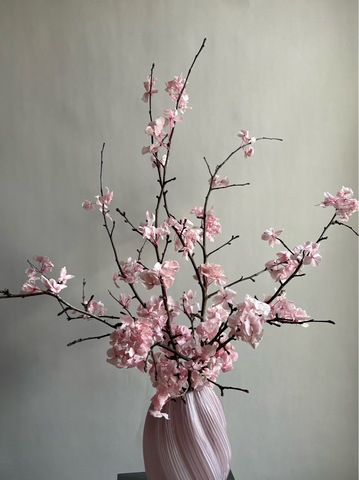 Композиция в вазе Сакура