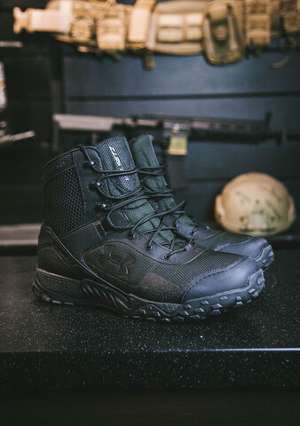 Under armour valsetz black 45