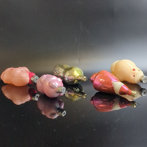 Ёлочные игрушки набор из 5 разных сказка три поросенка, гномик и др, стекло, подвесные, ручная роспись, винтаж СССР 1960-1990 гг. Советские ёлочные игрушки и украшения. Состояние и комплектация на фото.