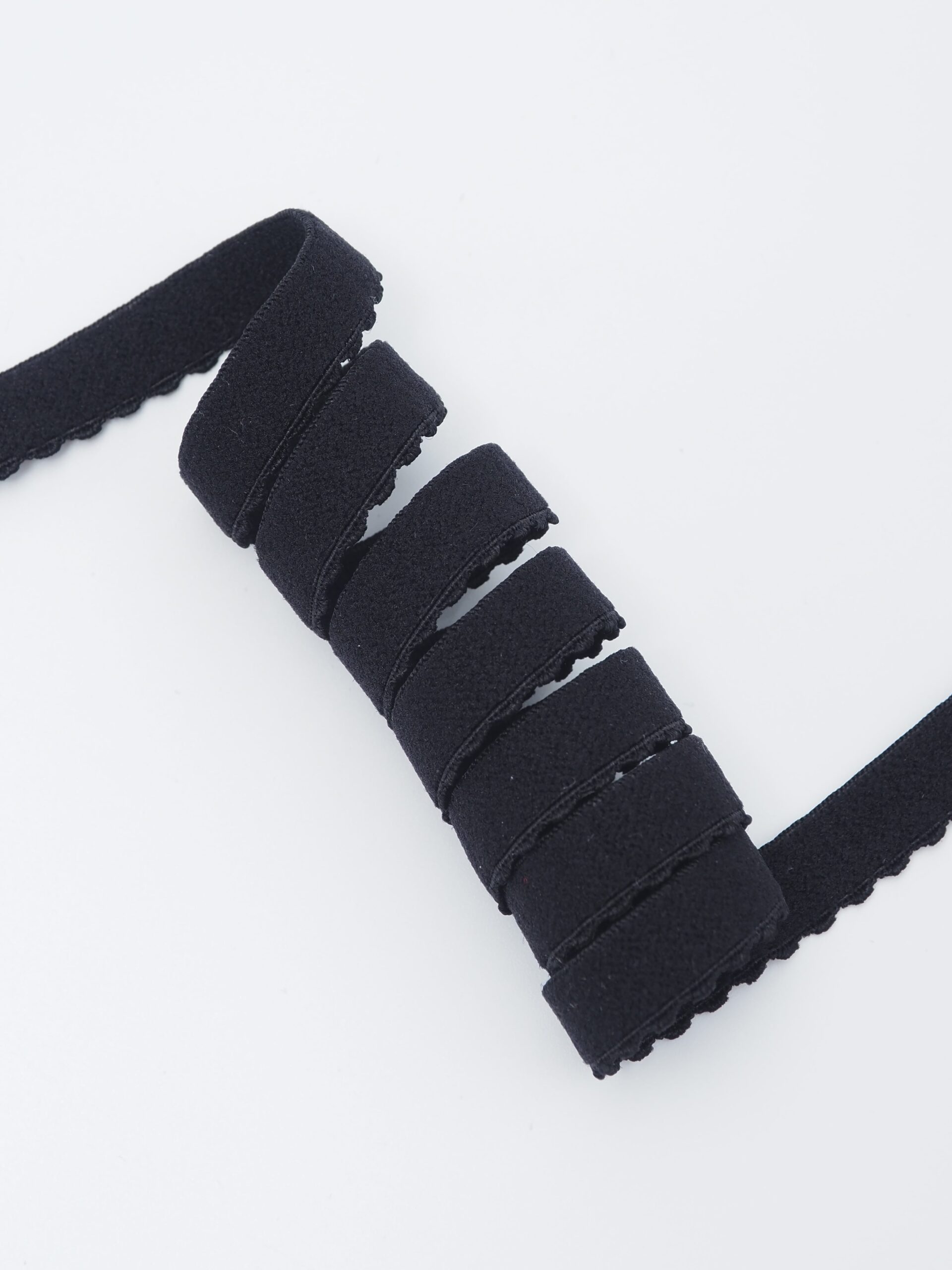 Резинка отделочная черная ажурная ширина 10 мм