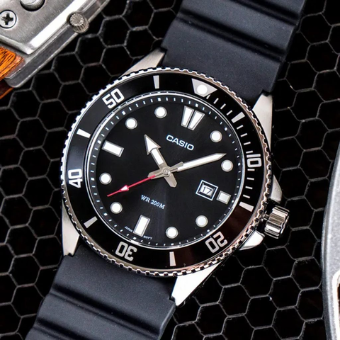 Часы Casio MDV-107-1A1