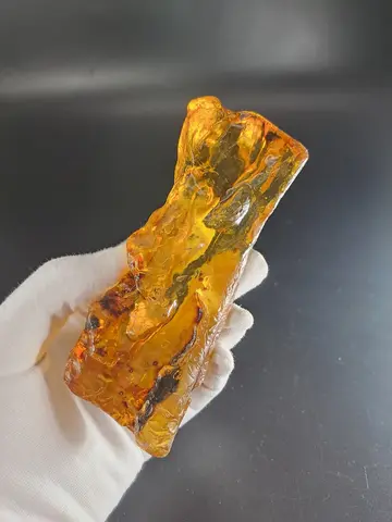 Копал молодой янтарь коллекционный 93 гр