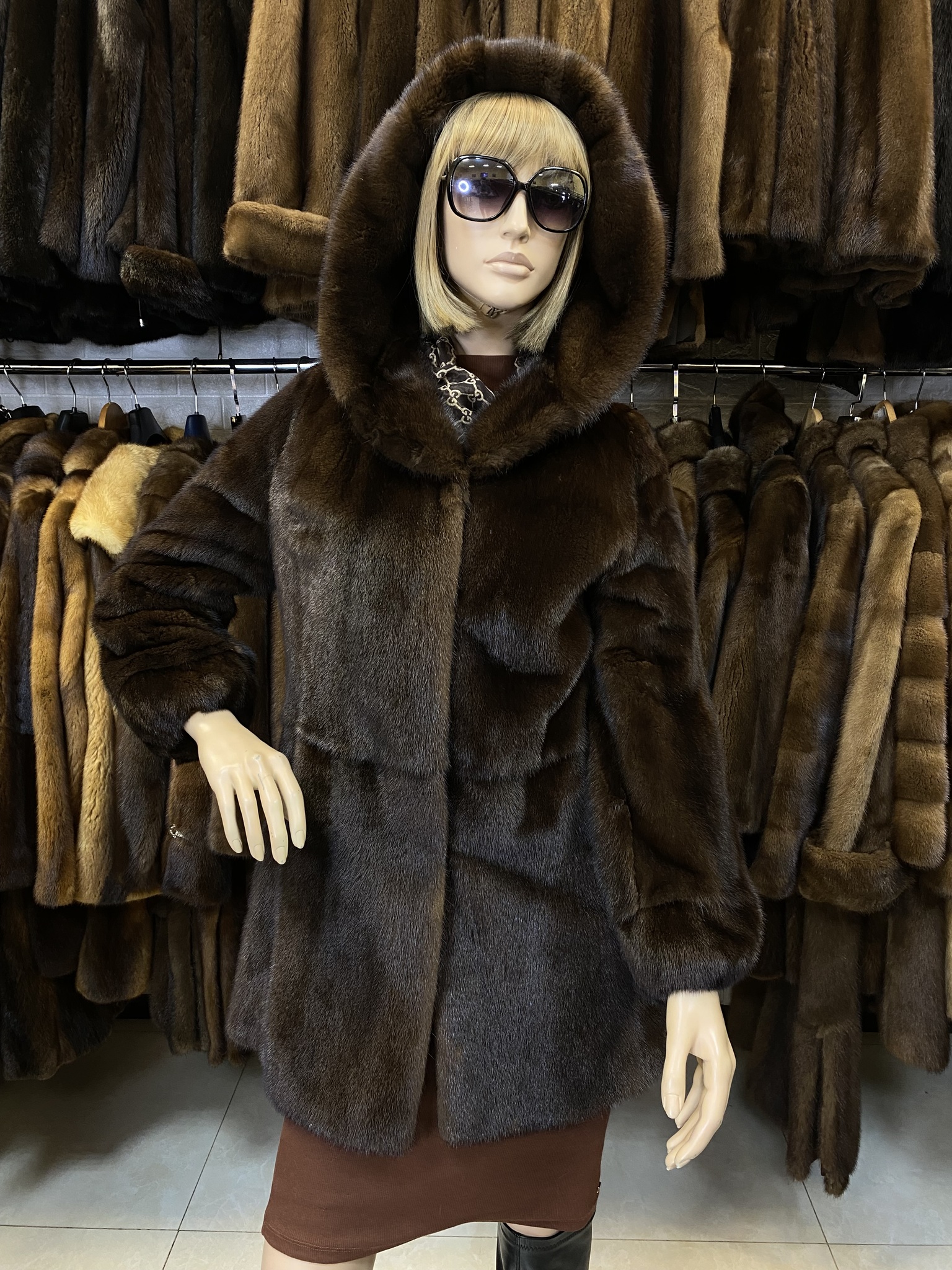 салон меха скандинавии. магазины платьев в твери в олимпе. шубки в лале антилоп тверь. шубы в твери. шубы в твери.