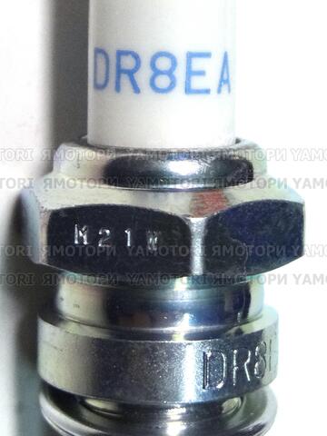Свеча зажигания DR8EA