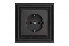 Розетка со шторками и заземляющими контактами безвинтовая LIREGUS RETRO