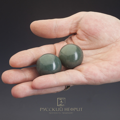 Шары из нефрита цвета морской волны 34 мм.