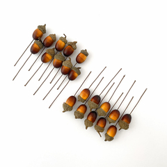 Желуди искусственные, на проволоке, 2 см, набор 20 штук.