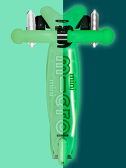 Самокат Mini Micro Deluxe Glow Plus (светящийся) LED ледяной лайм