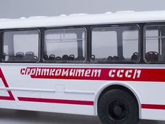 LAZ-695R USSR Sports Committee Soviet Bus (SOVA) 1:43