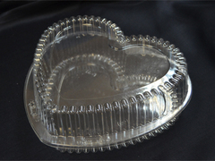 Коробка для торта пластиковая СЕРДЦЕ