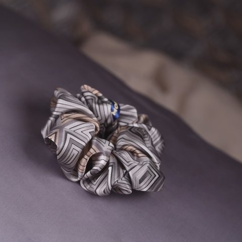 Шелковая резинка для волос Mollen Дельта Невы