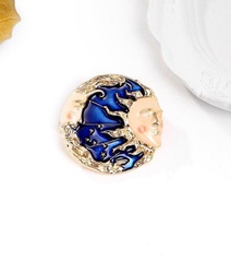 Б033 - Брошь ЛУНА + СОЛНЦЕ с синей эмалью в стилистике SCHIAPARELLI