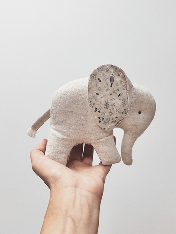 Льняная игрушка Слоник