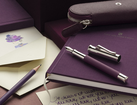 Ручка перьевая Graf von Faber-Castell Guilloche Violet Blue