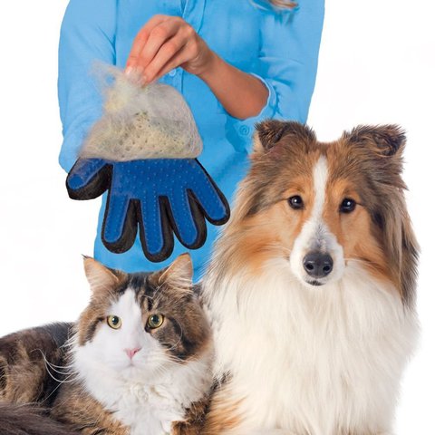Перчатка для вычесывания шерсти домашних животных Тру Тач True Touch