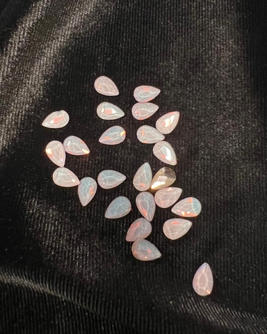 Стеклянные стразы  (5,5*8мм) 25шт, цвет розовый персик