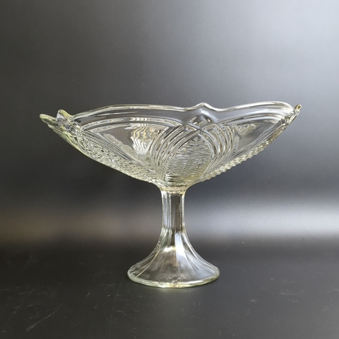 Ваза фруктовница стеклянная на ножке с объёмным геометрическим резным узором, 15.3 см, винтаж СССР 1970-1990 гг