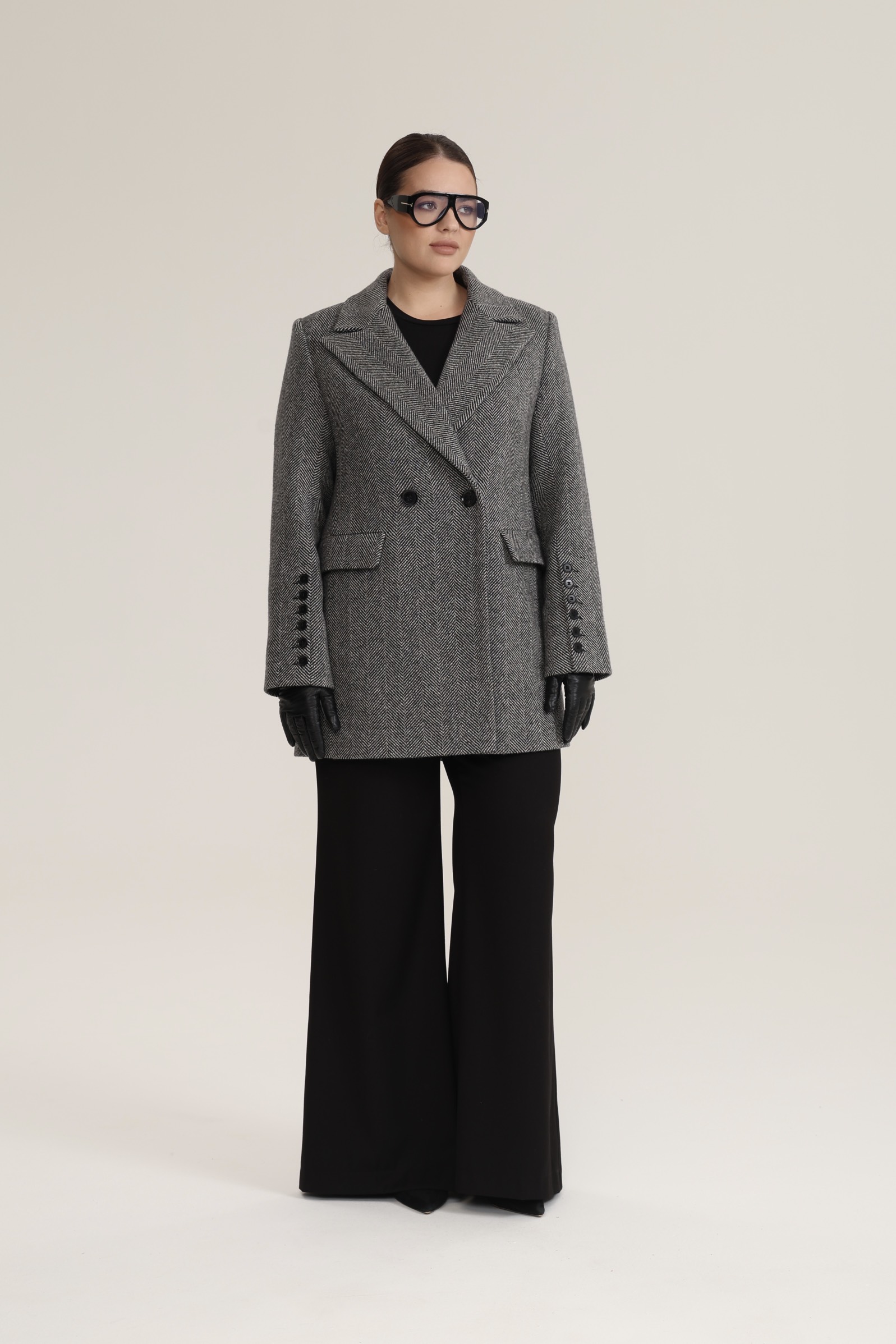 Пальто двубортное укороченное в елочку, черный