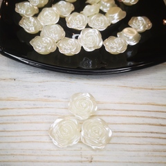 Полубусина кабошон Роза  перламутр, 20мм (25шт)