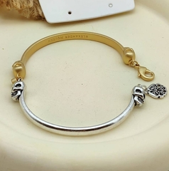 5329-braslet-zhestkij-s-podveskami-v-stile-alexander-mcqueen