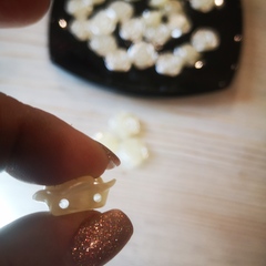 Полубусина кабошон Роза  перламутр, 20мм (25шт)