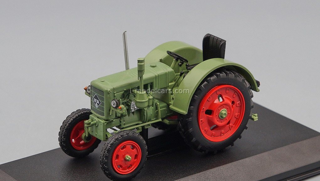 Modèle Réduit 1:43 Edicola - Tracteur Ifa Rs 04/30 Allemagne 1953 (endommagé) - Sous Blister - Réf. AFRTR125