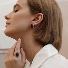 Серьги винтажные с вишневым янтарем на английском замке
