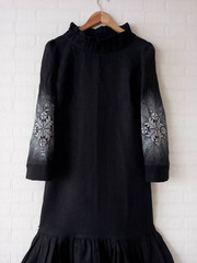 Магда. Льняное черное платье с вышивкой PL-421105