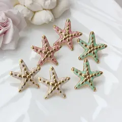 Серьги пусеты Морские звёзды с эмалью, кремовый, 28*26 мм, сталь, позолота, СГ046