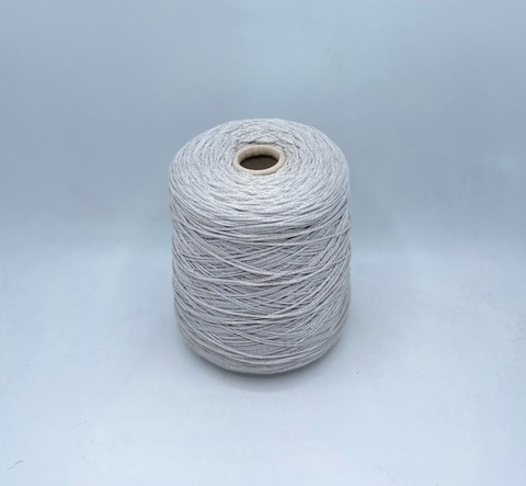 Industria Italiana (пр.Италия),art-Darling 220м/100гр, 64% Органический хлопок, 20% Полиамид, 16% Металлизированное волокно(люрекс), цвет-Светло-серый. арт-29199