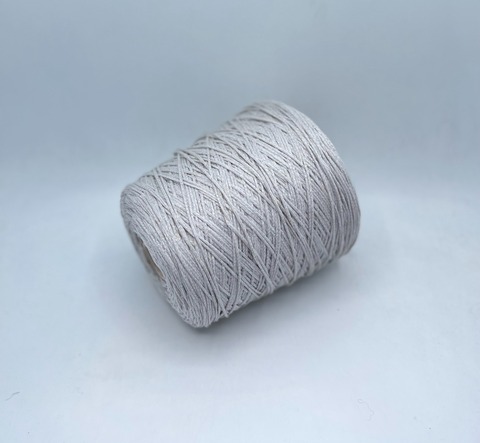 Industria Italiana (пр.Италия),art-Darling 220м/100гр, 64% Органический хлопок, 20% Полиамид, 16% Металлизированное волокно(люрекс), цвет-Светло-серый. арт-29199