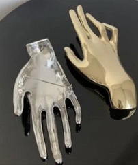 Стильная брошь РУКА (кисть) в стиле ZARA